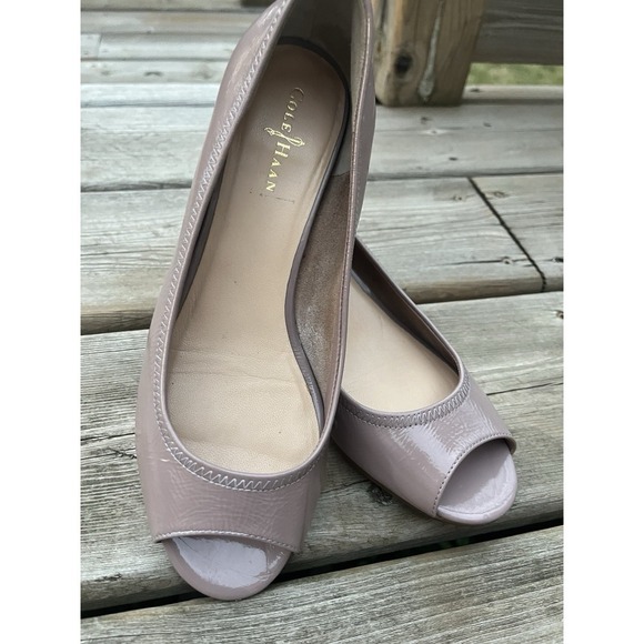 Women Cole Haan Air Tali US 5,5 Purple Patent Leather Peep Toe Wedge Heels - Picture 11 of 11
